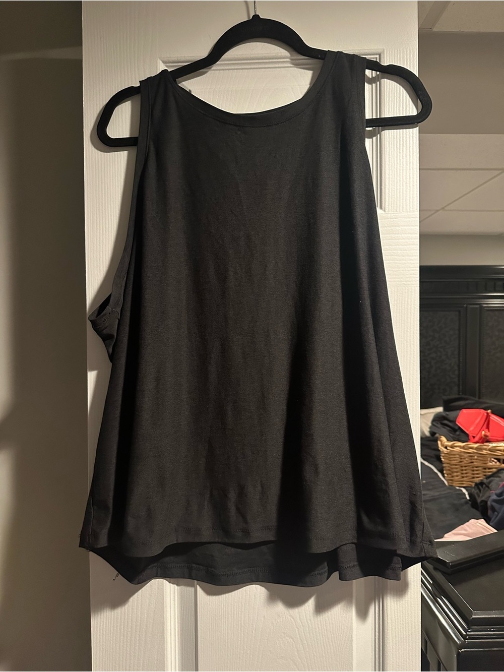 Xersion Black Sleeveless Flow Tank Top